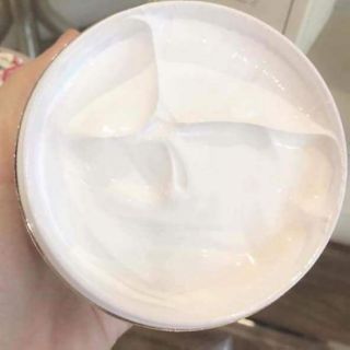 Kem dưỡng trắng da Queen Perfect