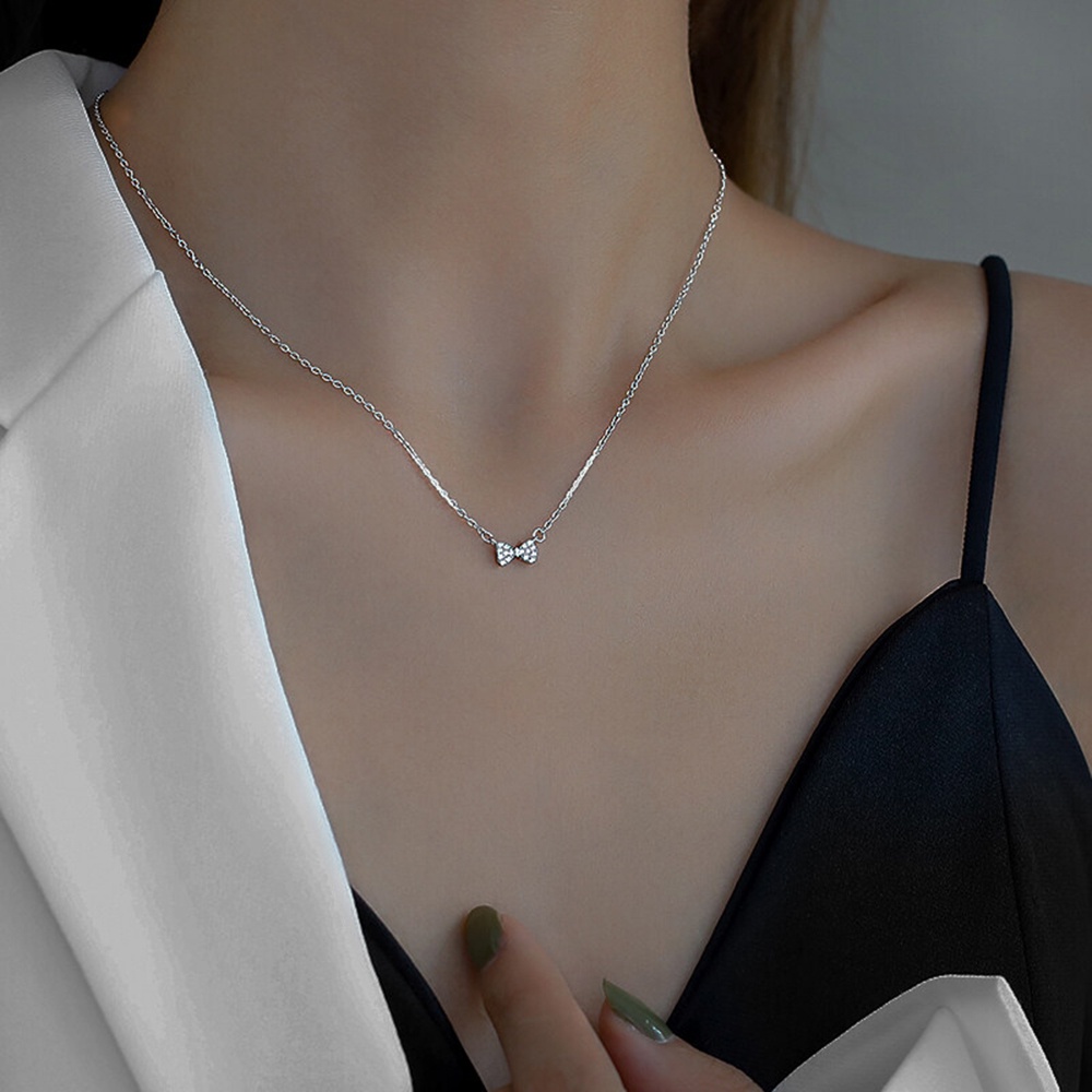 Vòng cổ mặt nơ xinh xắn thời trang
