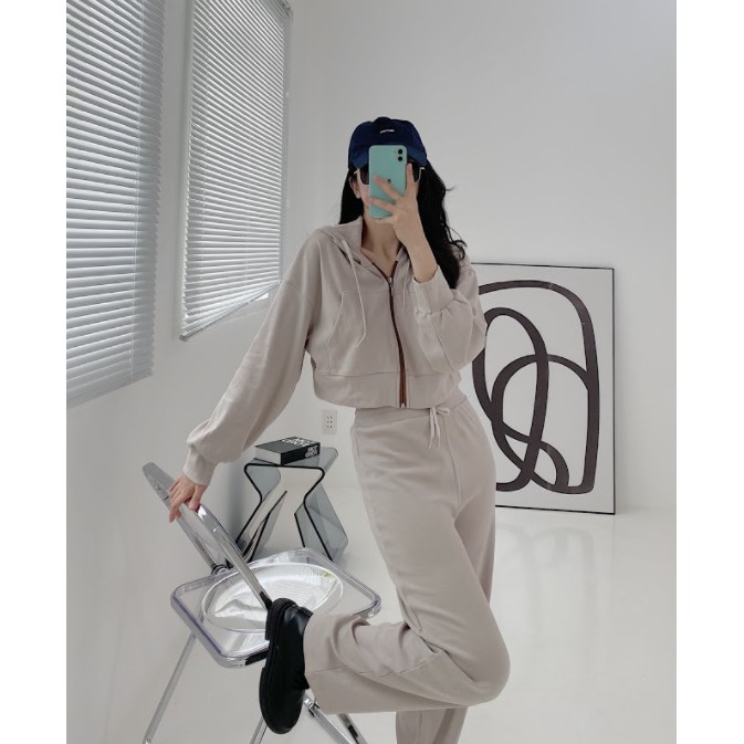 Áo khoác croptop dài tay thời trang GAGO zip-front hooded jacket màu nâu GA3386 | BigBuy360 - bigbuy360.vn