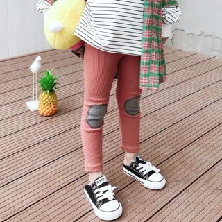 Quần len tăm đắp gối cho bé