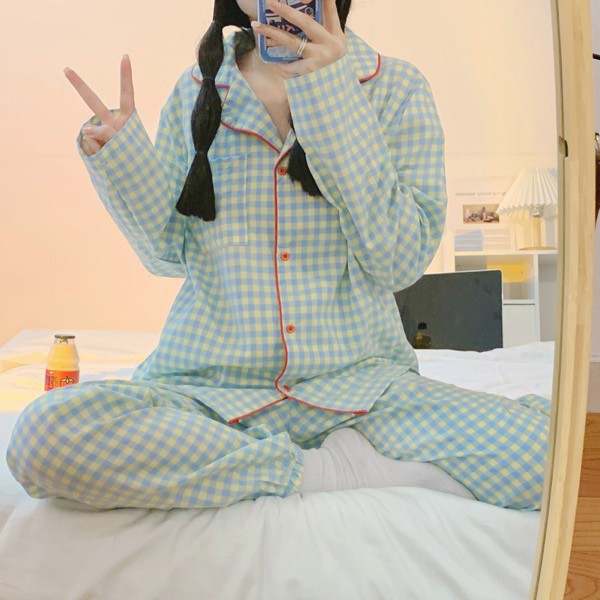 Bộ ngủ pijama dài tay họa tiết kẻ ô viền màu bo chân vải cotton