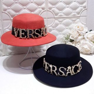 Mũ fedora versa dạ chữ vàng