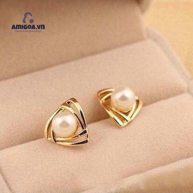 Khuyên Tai Hình Tam Giác Đính Ngọc Trai Đơn Giản
