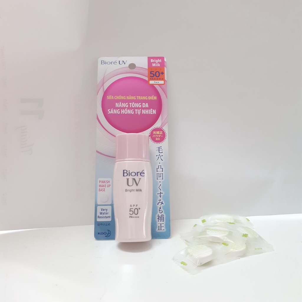 Sữa chống nắng hồng Biore - nâng tone sáng hồng tự nhiên. Chai 33ml