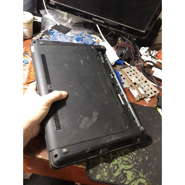 Mua full bộ vỏ hp probook 4440s còn khá đẹp, mặt touchpad xấu, có bán