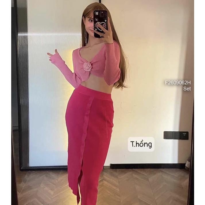 Set len áo croptop chữ miumiu 2s kèm chân váy hàng QC