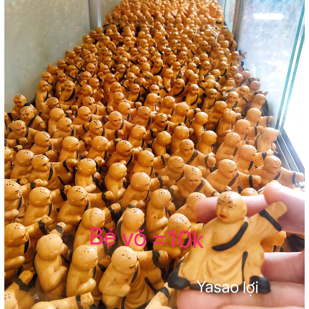Tượng tiểu cảnh gốm sứ mini, tượng chú tiểu võ làm mô hình trang trí cây bonsai non bộ, bể cá.