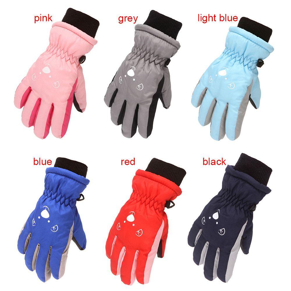Găng Tay Trượt Tuyết Dày Dặn Ấm Áp Chống Trượt Không Thấm Nước In Hoạt Hình Dễ Thương Cho Bé Từ 2 -