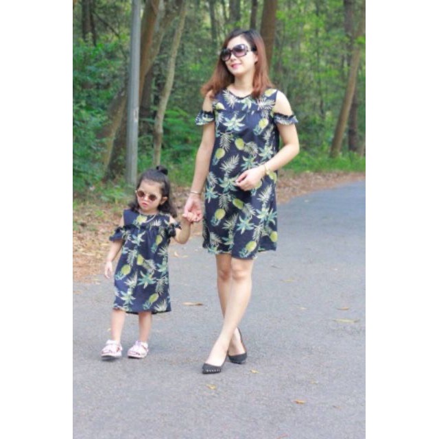 váy dứa mẹ con