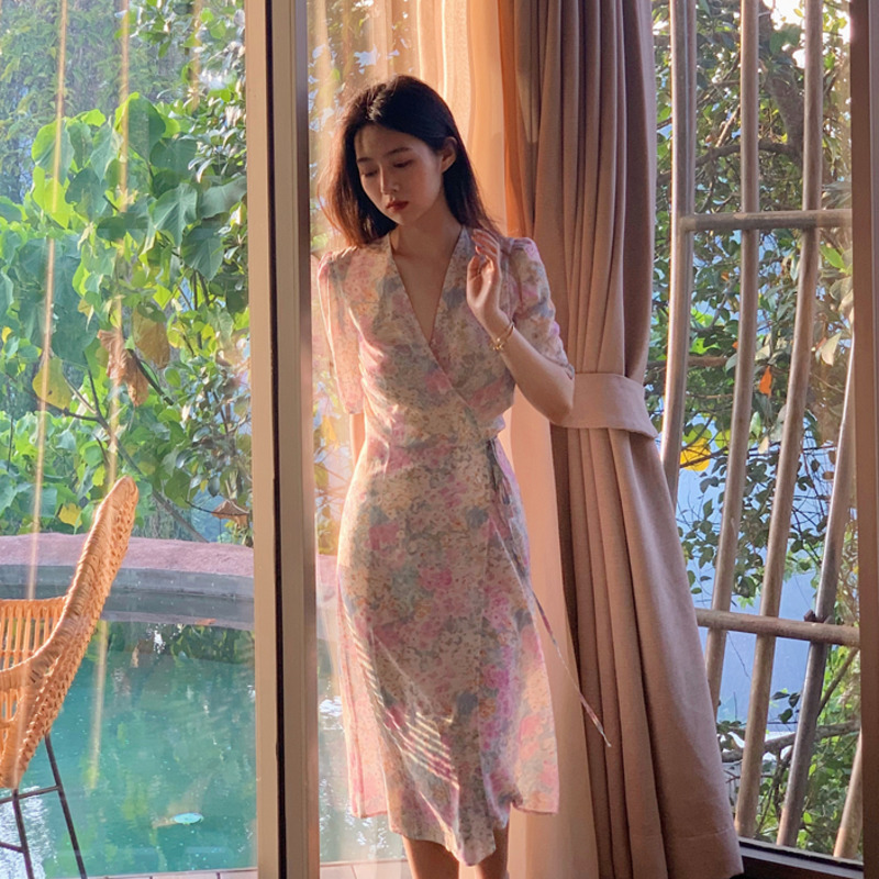 Đầm tay ngắn in họa tiết hoa xinh xắn phong cách retro