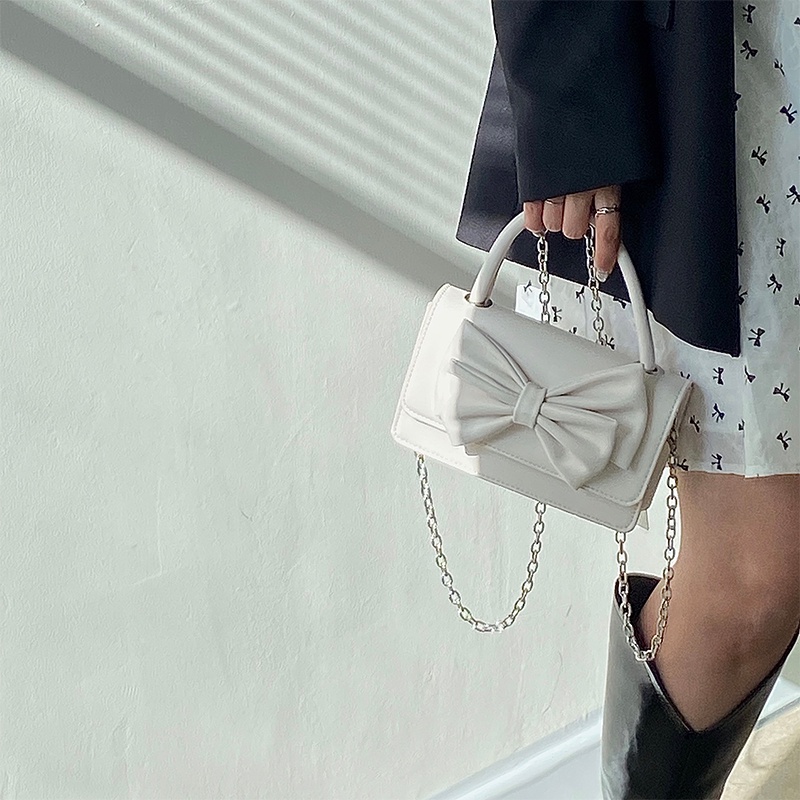 Túi Đeo Chéo Hình Vuông Nhỏ Đính Nơ Phối Dây Đeo Sợi Xích Thời Trang Cho Nữ