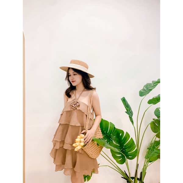 Đầm Cổ Yếm Xếp Tầng Đi Biển Dạo Phố