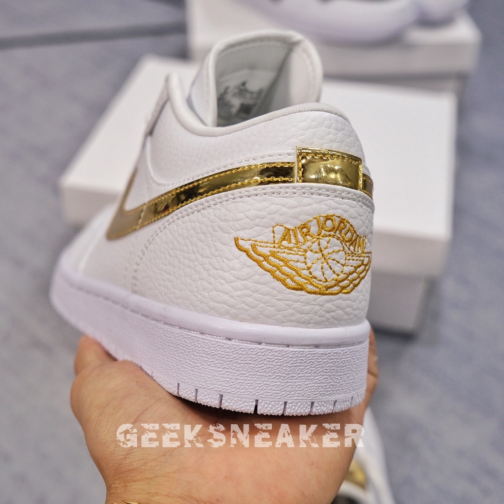 [GeekSneaker[ Giày Jordan 1 Low Metallic Gold - Vàng Trắng