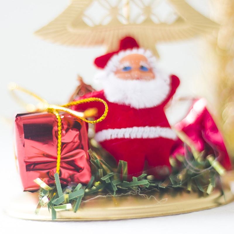 Giá Đỡ Đèn Cầy Bằng Sắt Hình Ông Già Noel Độc Đáo Trang Trí Nhà Cửa / Tiệc Tùng