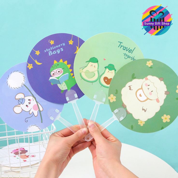 Quạt Tròn Mini Cầm Tay Mùa Hè chất liệu nhựa dẻo