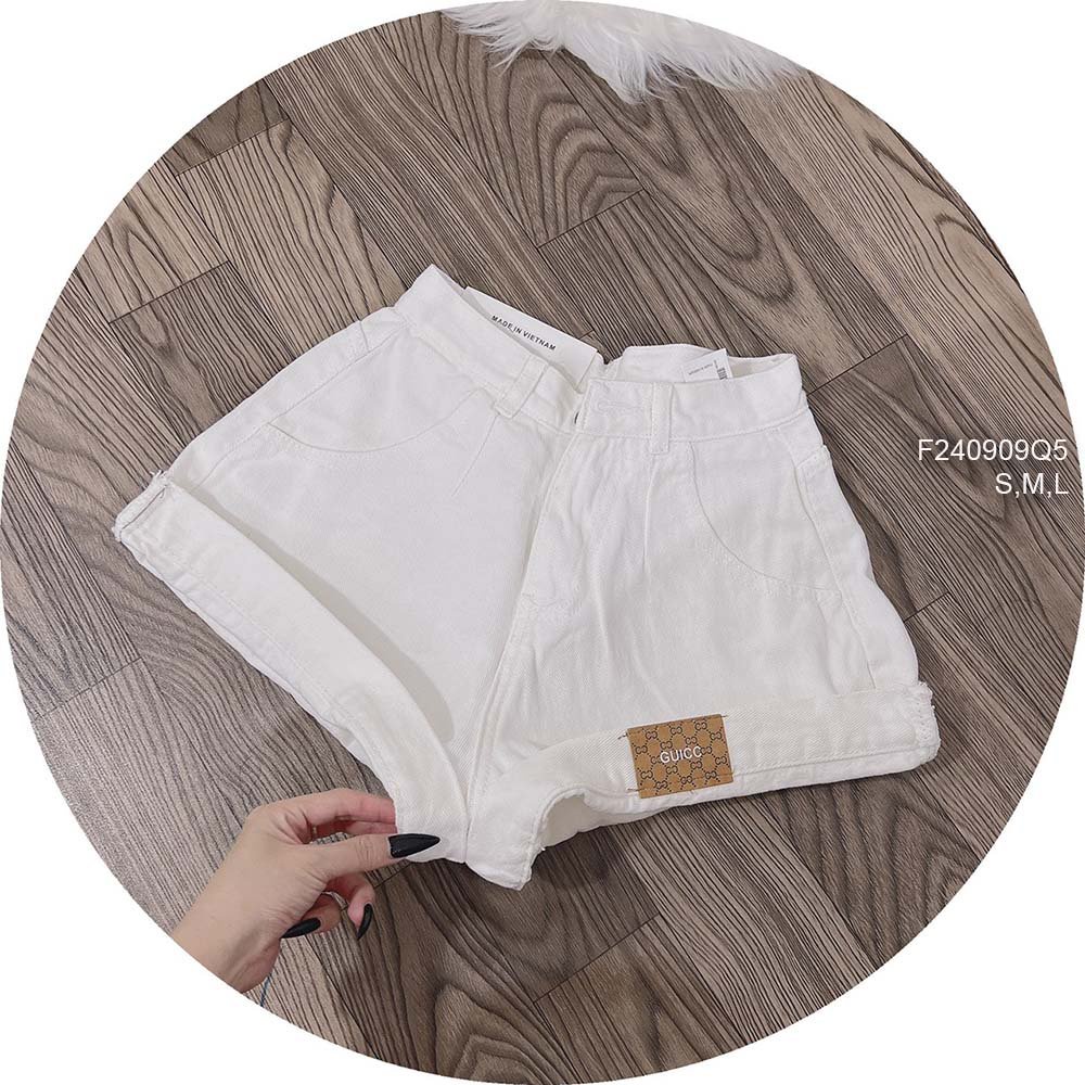 Quần short jean lật lai gắn mác chữ hàng đẹp!