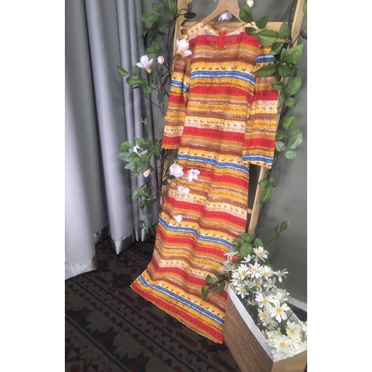 Áo dài thổ cẩm tay phồng