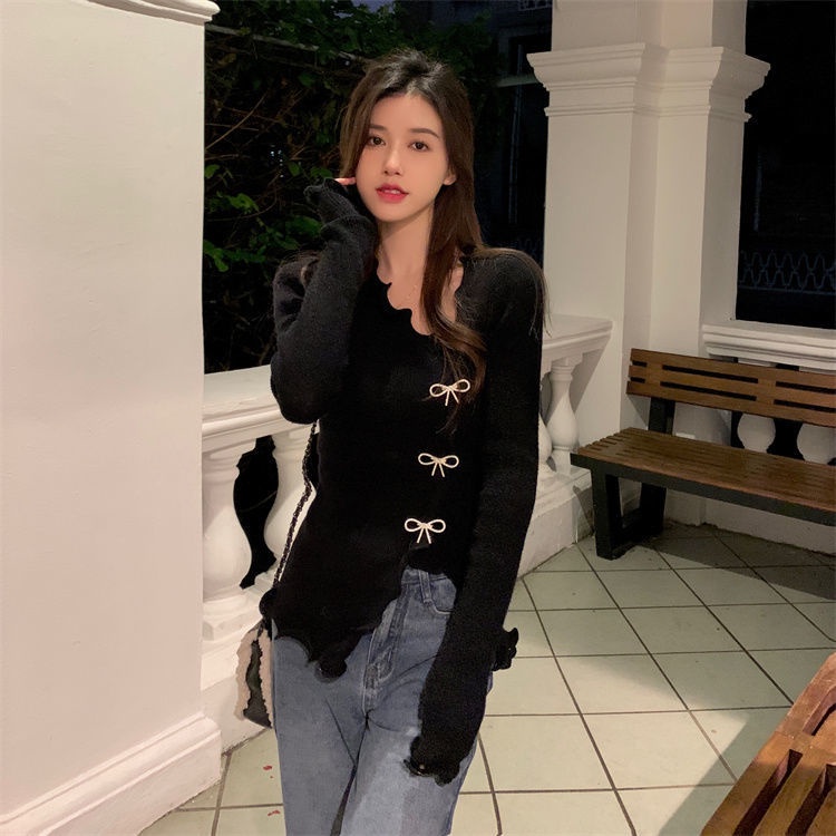 Áo len nữ cổ chữ v phối nơ thời trang