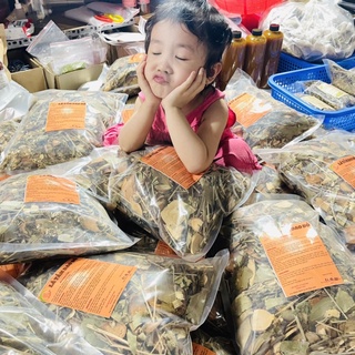 1KG LÁ TẮM DAO ĐỎ (DẠNG NGUYÊN)