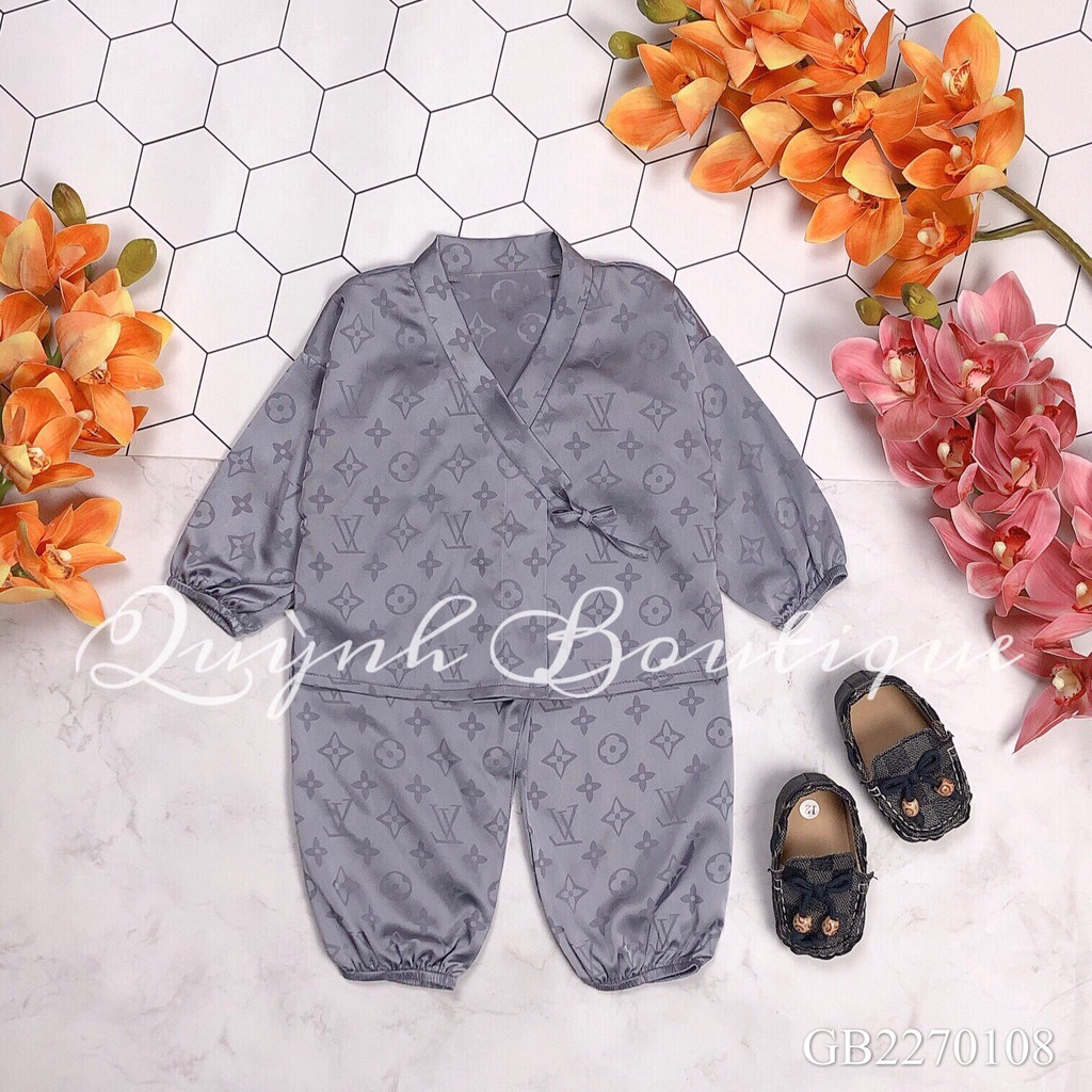 Quần áo trẻ em QUỲNH BOUTIQUE Bộ Pijama lụa họa tiết LV