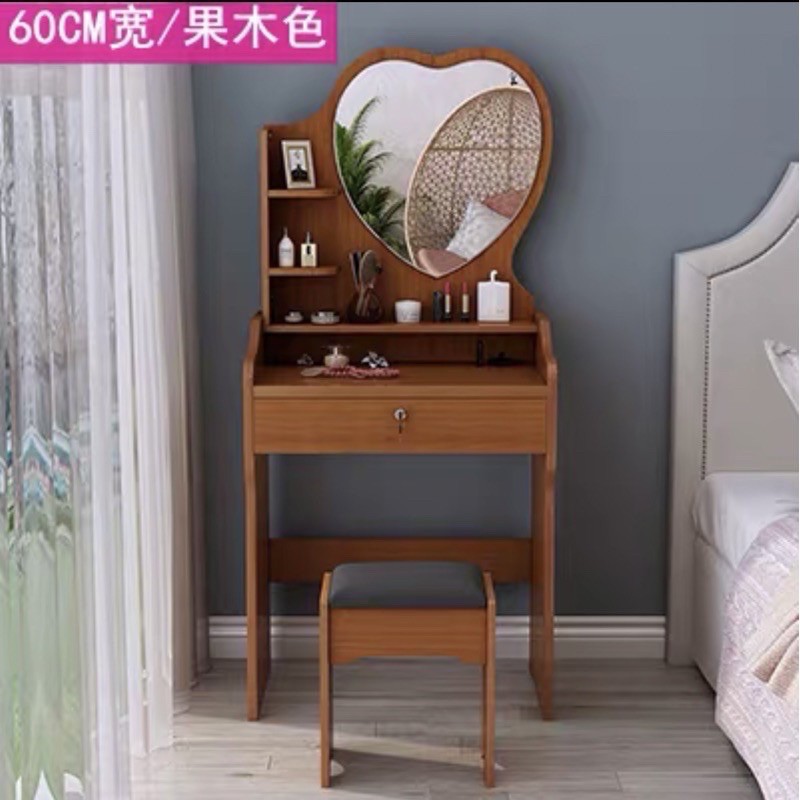 bàn phấn mini hình trái tim xinh xắn | BigBuy360 - bigbuy360.vn