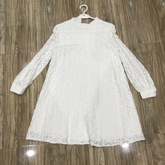 Váy xuông trắng ( compo khách lẻ)