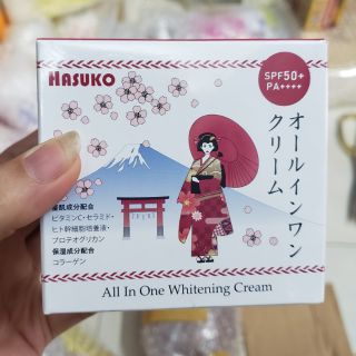 Kem dưỡng trắng da hasuko