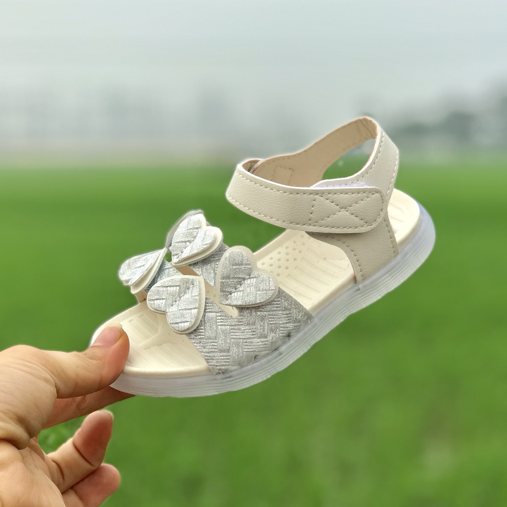 Sandal siêu xinh cho bé quai hình trái tim mã mới 5295