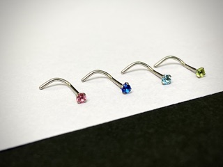 Khuyên mũi Titanium đá Swarovski