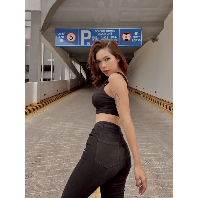 Áo Croptop gân khoá gài trước