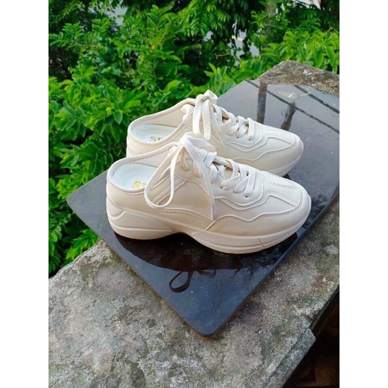 Giày sục thể thao đế độn