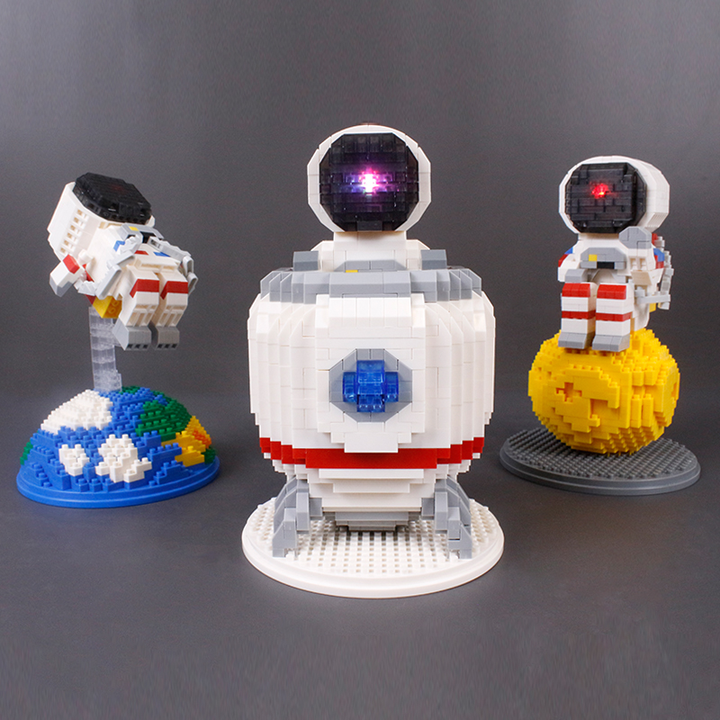 Đồ Chơi Lắp Ráp Mô Hình Nhà Du Hành Vũ Trụ Vui Nhộn Luyện Trí Não Cho Bé