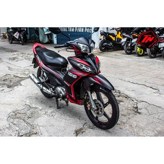 Tem Trùm Jupiter Đỏ Đen