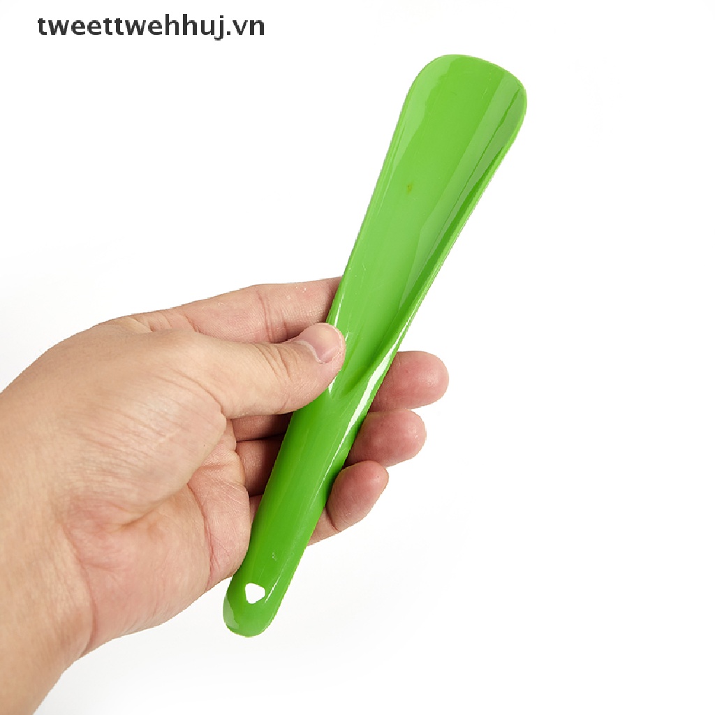 1 Dụng Cụ Hỗ Trợ Mang Giày Bằng Nhựa Nhẹ Nhàng Có Tay Cầm Dài