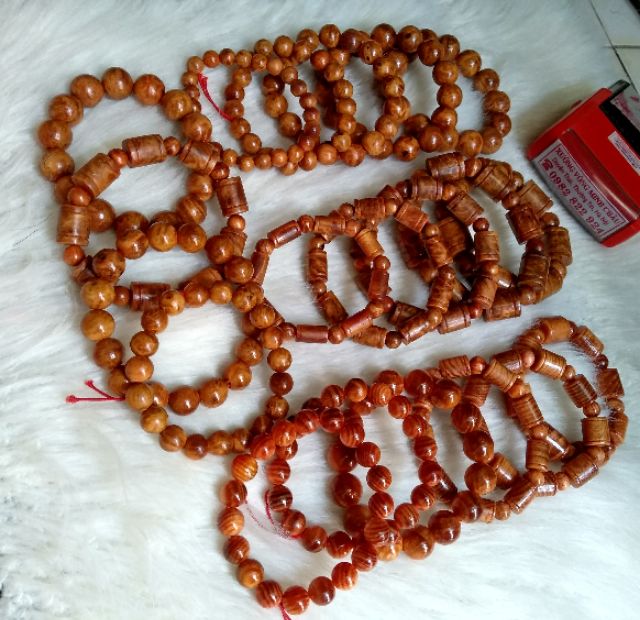Vòng gỗ huyết Long thấu quang 100%.. không thấu trả lại hàng -dung272