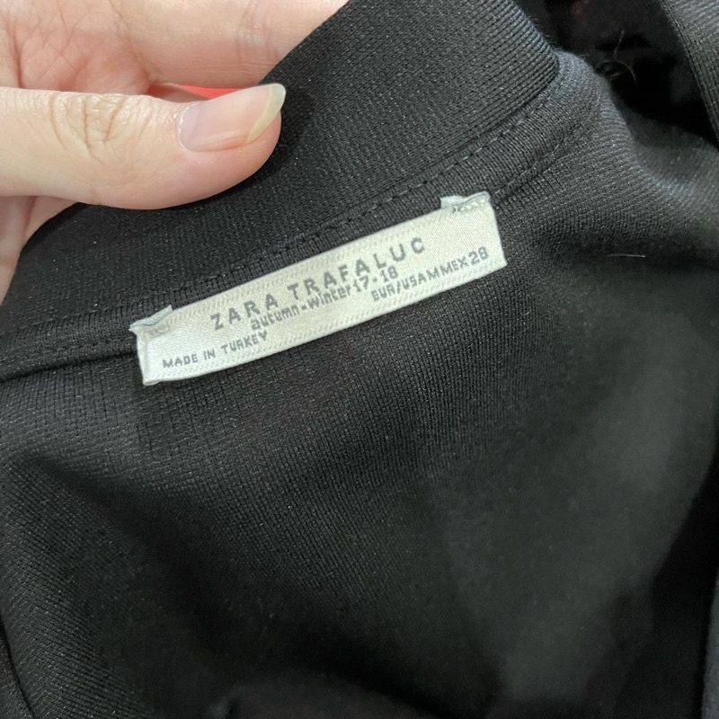 Đầm body Zara