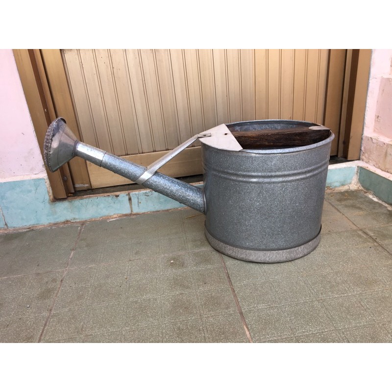 Bình tưới nước bằng nhôm loại 10 lít .