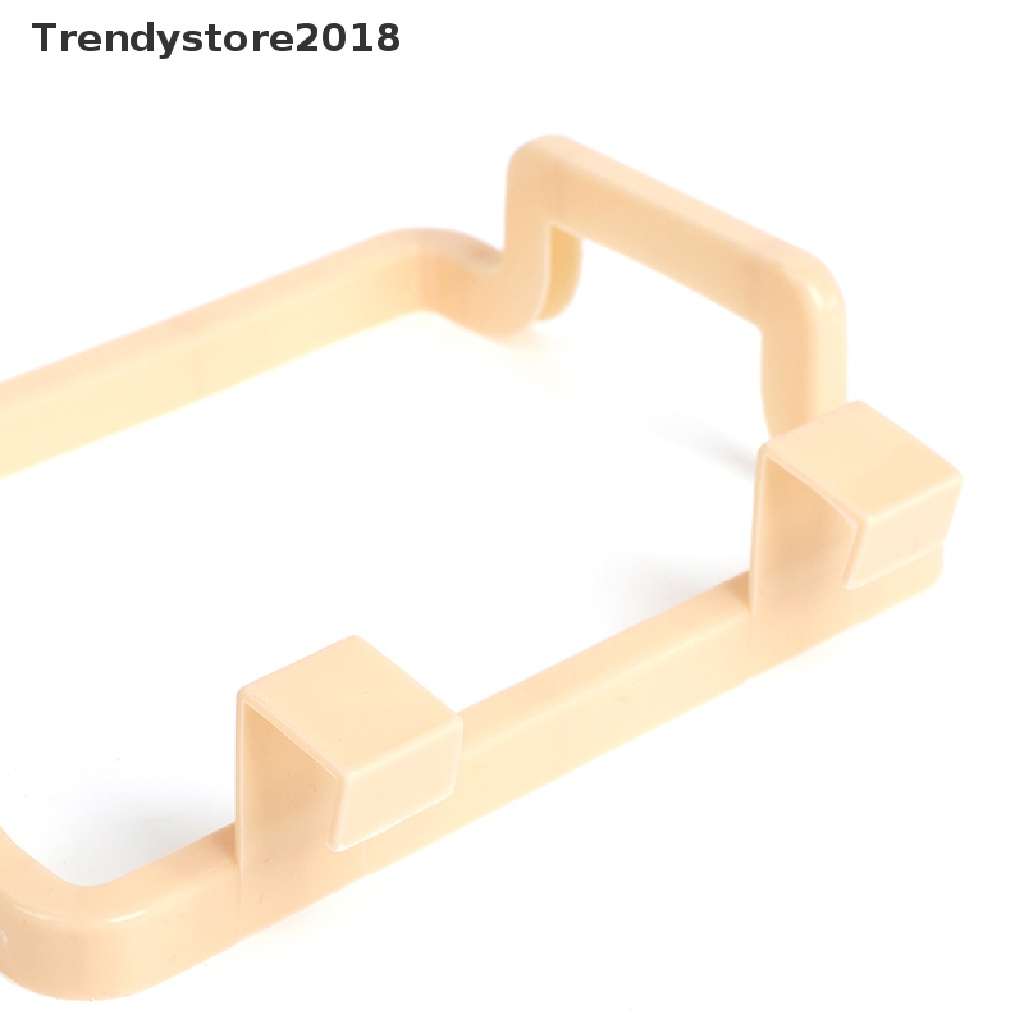 Giá treo túi đựng rác gắn cửa tủ bếp 2018