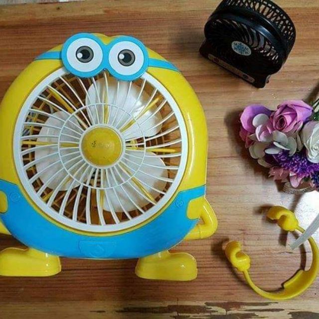 Quạt điện mini hình thú