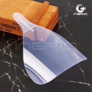 miếng nhựa che mặt