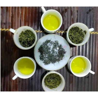 CHÈ THÁI NGUYÊN CHIA TRONG HỘP CẦU ĐẸP, DÀNH CHO ĐÁM HỎI
