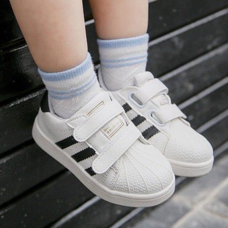 Giày adidas cực kute cho bé