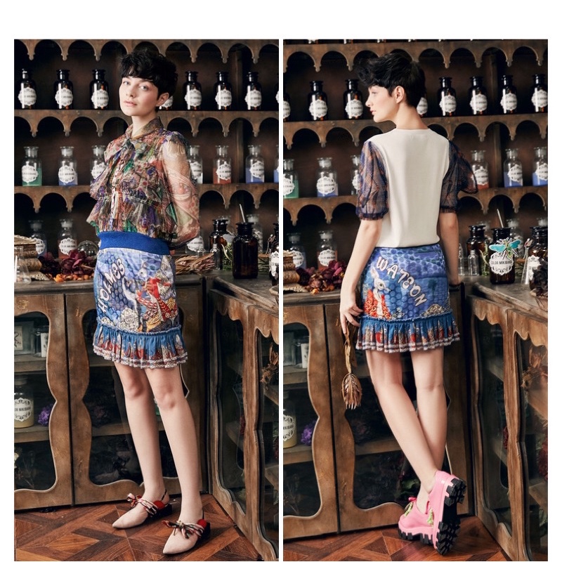 Chân váy xanh hoạ tiết Color Mikibana