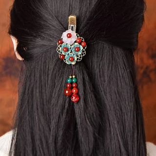 Kẹp tóc đính đá cổ điển