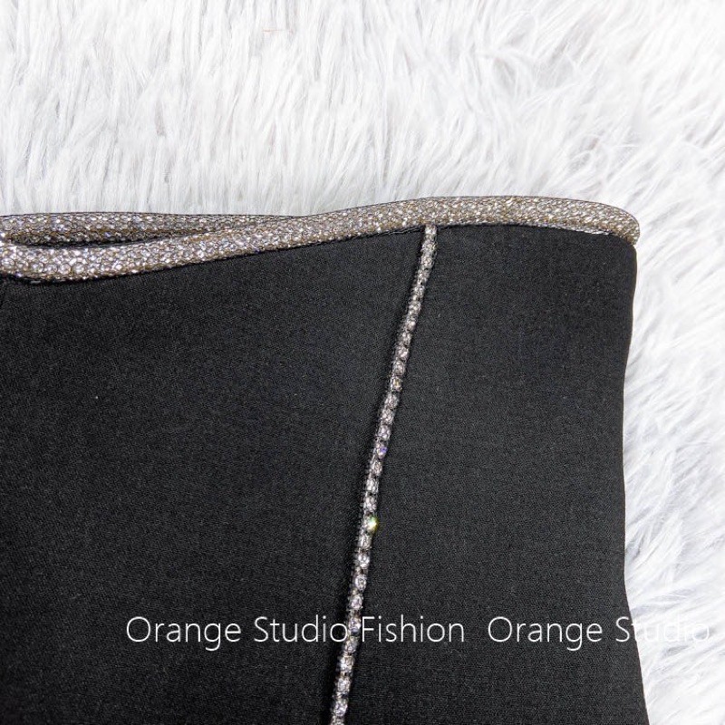 quần short cap cao viền đá