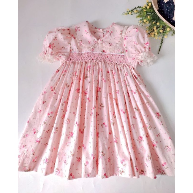 Váy đầm Smock hoa hồng cổ sen, tay búp bê phối ren cho bé gái