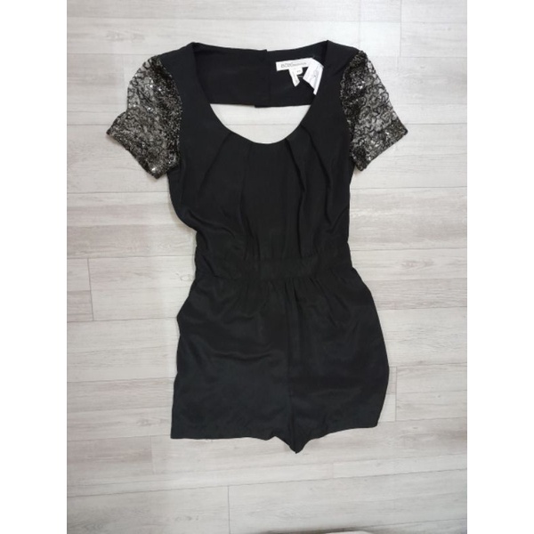 Romper lụa satin BCBG vnxk jumpsuit đùi ngắn màu đen cutout sexy xuất khẩu dư xịn
