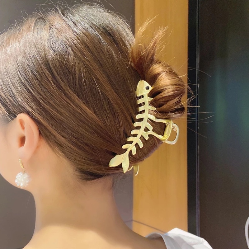 Kẹp tóc hình xương cá đính ngọc trai kiểu dáng thời trang thanh lịch cho nữ
