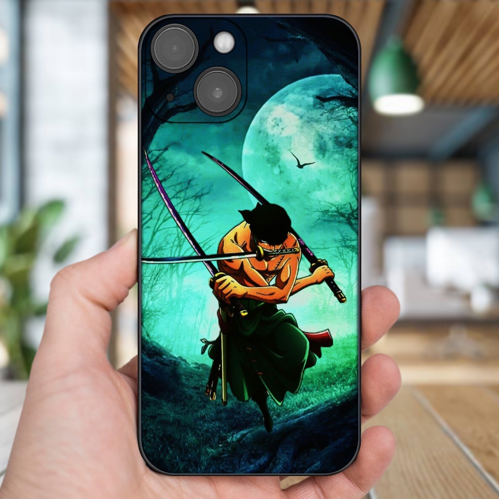 Ốp lưng iPhone 13 dẻo đen cạnh vuông in hình Zoro One Piece