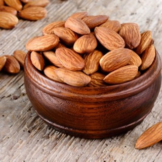 Hạnh nhân tách vỏ sống làm sữa hạt nhập khẩu Mỹ túi 500g - nhân hạnh nhân sống